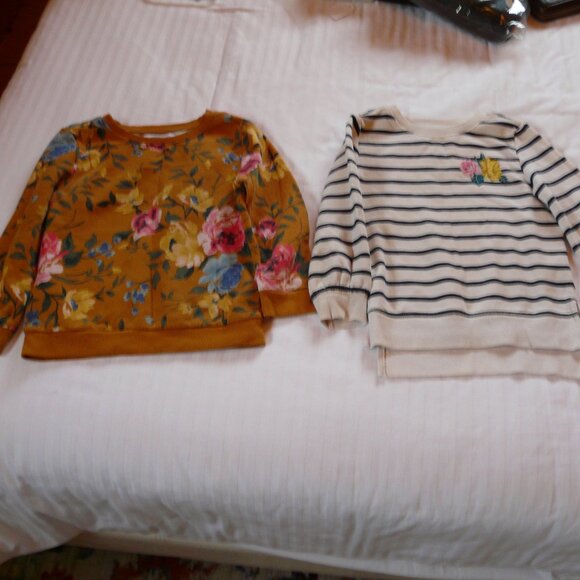 Pair of Old Navy Girls Long Sleeve Shirts - Picture 1 of 6